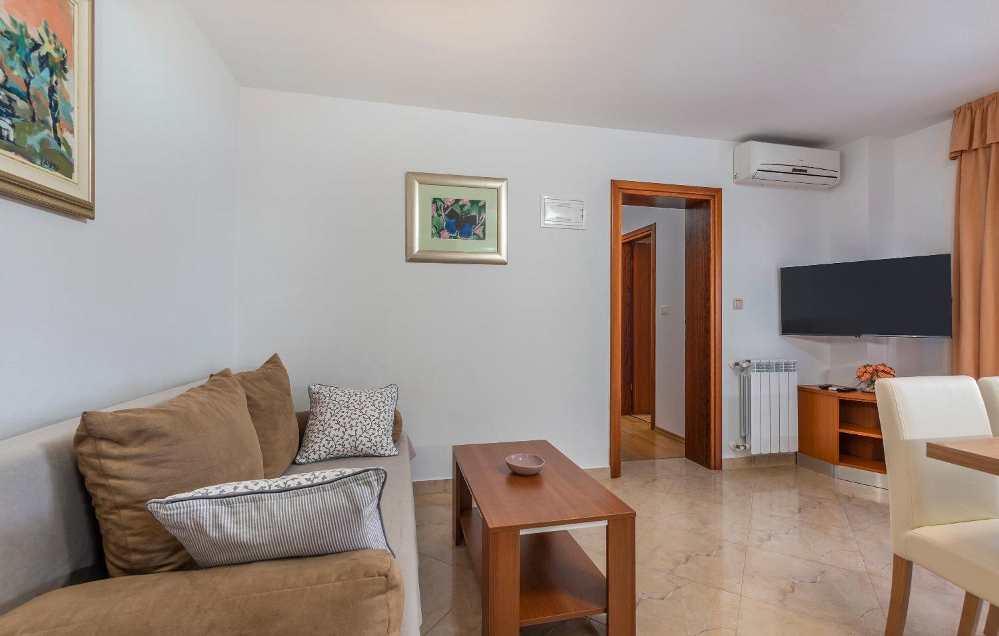 Apartments Villa Ana 波雷奇 外观 照片
