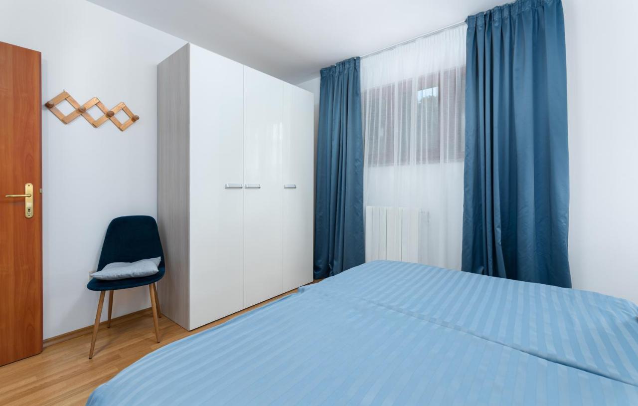 Apartments Villa Ana 波雷奇 外观 照片