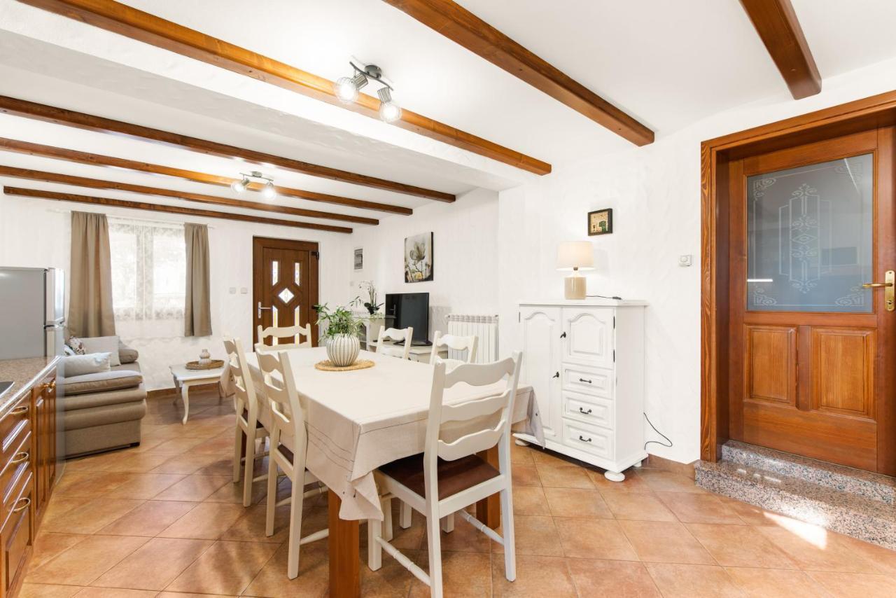 Apartments Villa Ana 波雷奇 外观 照片
