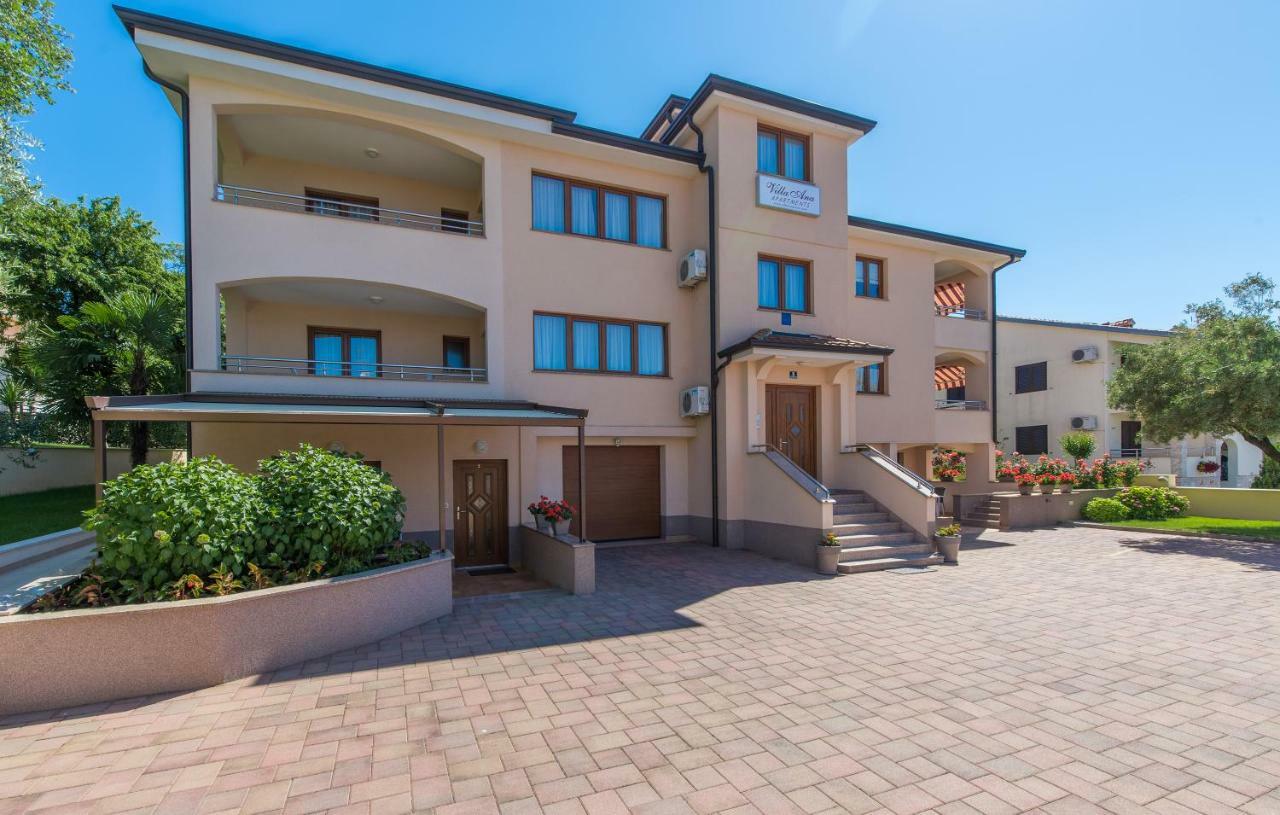 Apartments Villa Ana 波雷奇 外观 照片